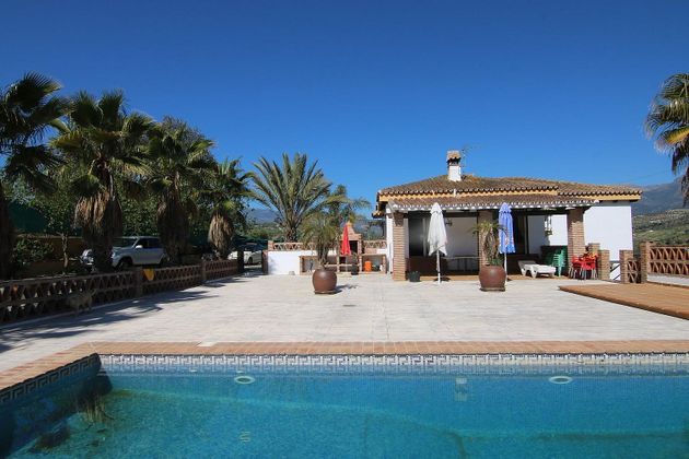 Foto 2 de Casa en venda a Guaro de 3 habitacions amb terrassa i piscina
