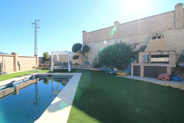 Foto 2 de Xalet en venda a Coín de 5 habitacions amb terrassa i piscina