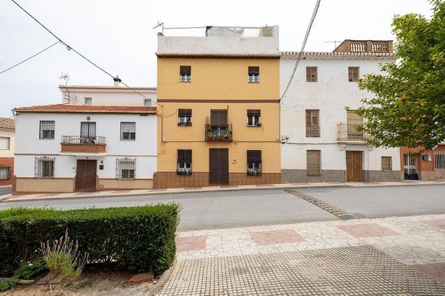 Foto 1 de Casa en venta en Escúzar de 5 habitaciones con terraza y garaje