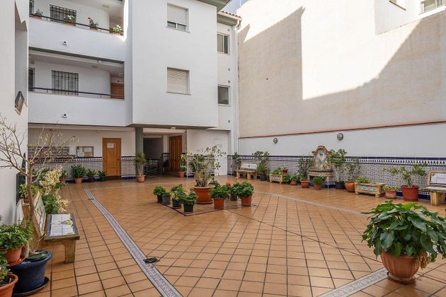 Foto 1 de Piso en venta en Salobreña de 2 habitaciones con terraza y balcón