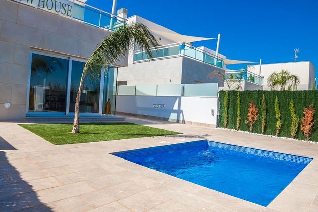 Foto 1 de Xalet en venda a La Dorada - Rame de 3 habitacions amb terrassa i piscina