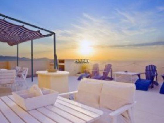 Foto 2 de Pis en venda a Playa de las Gaviotas-El Pedrucho de 4 habitacions amb terrassa i piscina