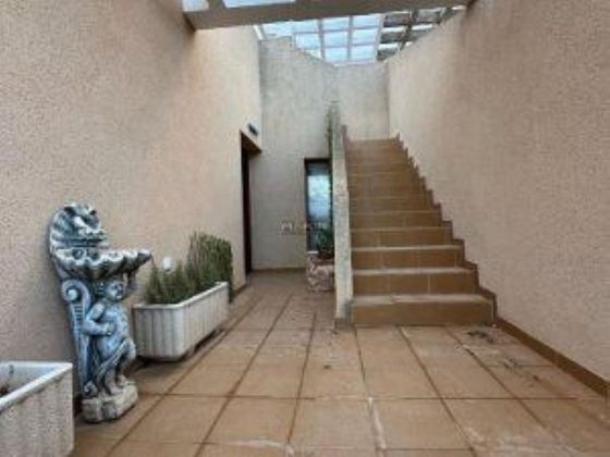 Foto 1 de Casa en venta en La Puebla de 3 habitaciones con terraza y jardín
