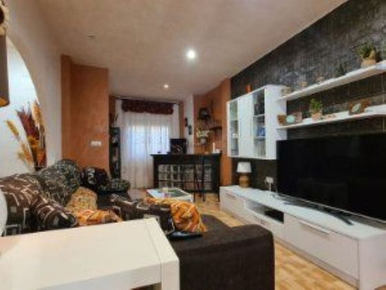 Foto 2 de Casa en venda a Alumbres - Escombreras de 4 habitacions amb terrassa i balcó
