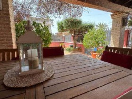 Foto 2 de Casa adossada en venda a Santa Ana de 5 habitacions amb terrassa i jardí