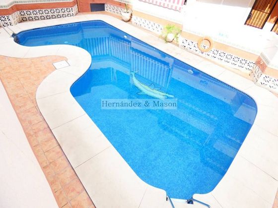 Foto 2 de Pis en venda a La Carihuela de 1 habitació amb terrassa i piscina