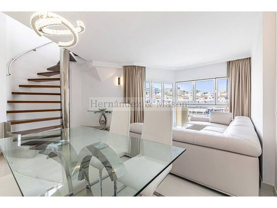 Foto 2 de Àtic en venda a Puerto Marina de 3 habitacions amb terrassa i piscina
