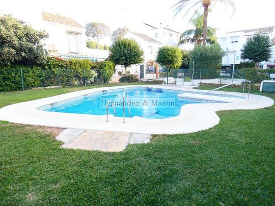 Foto 1 de Venta de casa en Arroyo de la Miel de 2 habitaciones con piscina y jardín