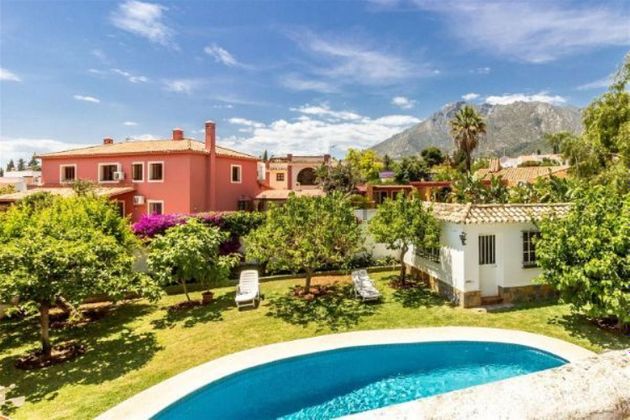 Foto 1 de Xalet en venda a El Higueral - La Merced de 5 habitacions amb terrassa i piscina