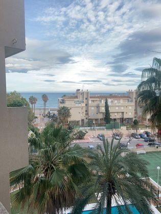 Foto 1 de Pis en lloguer a La Carihuela de 1 habitació amb terrassa i piscina