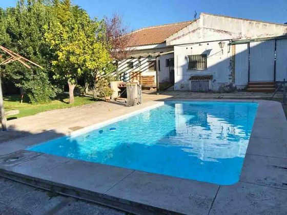 Foto 2 de Xalet en venda a Sanlúcar la Mayor de 4 habitacions amb terrassa i piscina