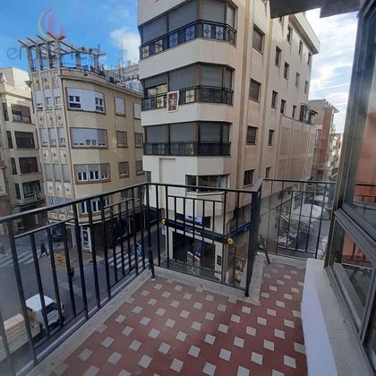 Foto 2 de Pis en venda a Camino de Onda - Salesianos - Centro de 4 habitacions amb terrassa i ascensor