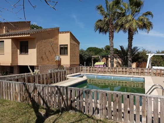 Foto 1 de Xalet en venda a Benicasim Golf de 7 habitacions amb terrassa i piscina