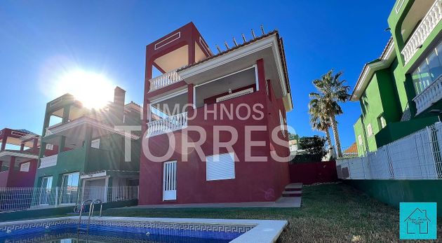 Foto 1 de Xalet en venda a Las Atalayas - Urmi - Cerro Mar de 3 habitacions amb terrassa i piscina