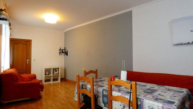Foto 2 de Casa adosada en venta en Jumilla de 3 habitaciones con terraza y aire acondicionado
