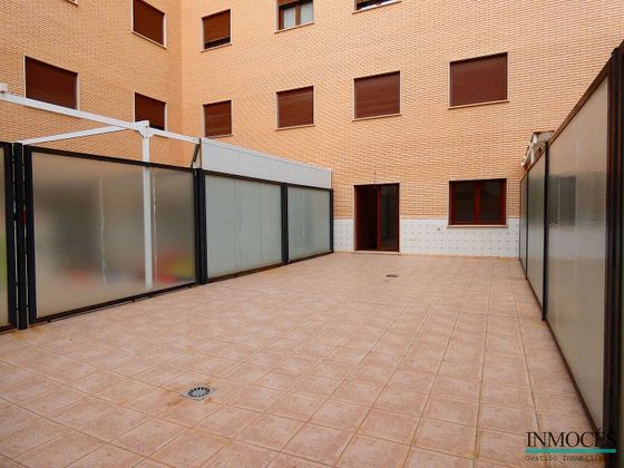 Foto 2 de Piso en venta en Jumilla de 3 habitaciones con terraza y garaje