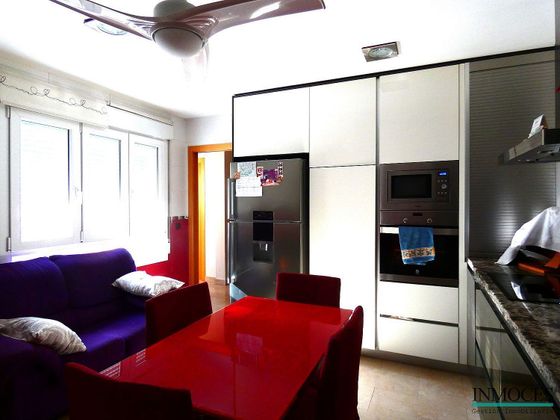 Foto 1 de Casa en venda a calle Calvario de 3 habitacions amb terrassa i garatge