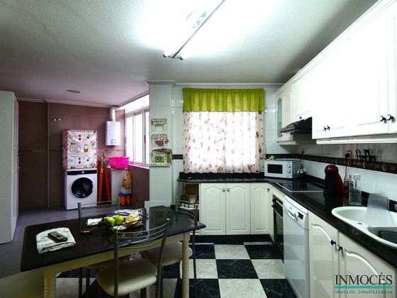 Foto 1 de Pis en venda a avenida De Murcia de 4 habitacions amb terrassa i aire acondicionat
