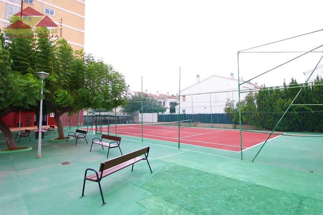 Foto 2 de Casa adossada en venda a Torreón - La Almadraba de 4 habitacions amb terrassa i piscina