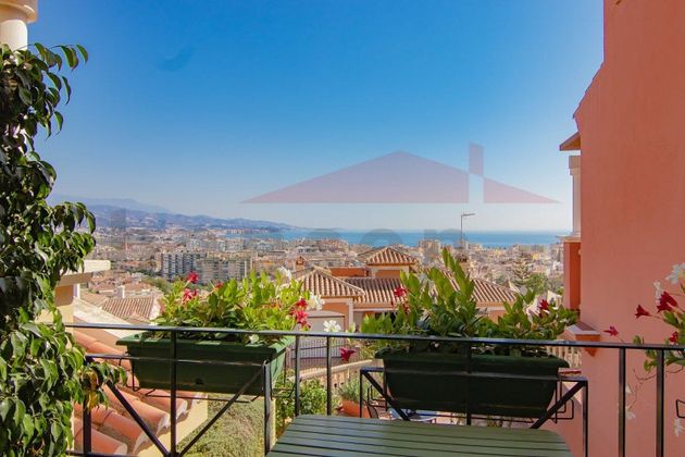 Foto 1 de Casa en venda a Viña Málaga de 4 habitacions amb terrassa i piscina