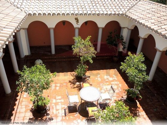 Foto 2 de Casa en venda a Viñuela de 5 habitacions amb piscina i garatge