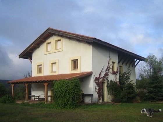 Foto 1 de Casa rural en venda a Hontoria del Pinar de 10 habitacions amb jardí