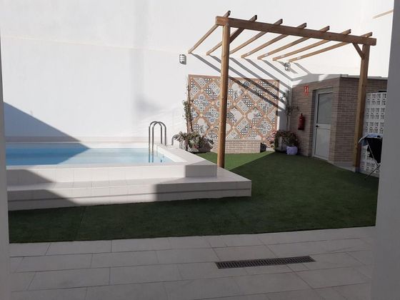 Foto 1 de Pis en lloguer a Centro - Alcalá de Guadaira de 1 habitació amb piscina i garatge