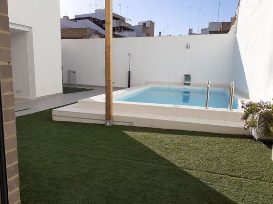 Foto 2 de Alquiler de piso en Centro - Alcalá de Guadaira de 1 habitación con piscina y garaje
