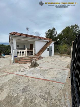 Foto 2 de Xalet en venda a plaza Diseminados de 4 habitacions amb terrassa i piscina