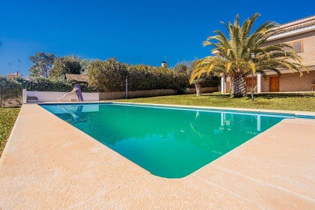 Foto 1 de Xalet en venda a Calicanto - Cumbres de Calicanto - Santo Domingo de 8 habitacions amb terrassa i piscina
