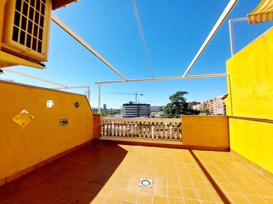Foto 2 de Àtic en venda a La Estación de 3 habitacions amb terrassa i garatge