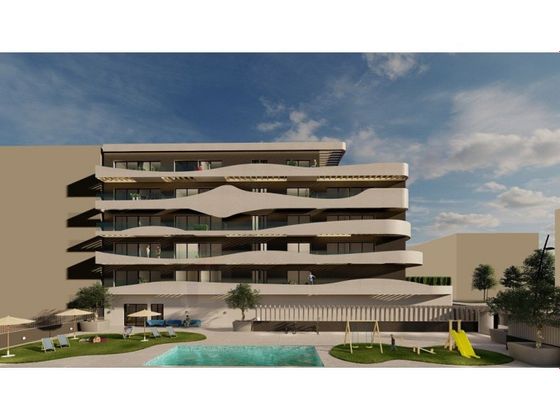 Foto 2 de Venta de piso en Avda. Elvas de 3 habitaciones con terraza y piscina