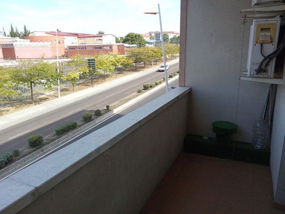 Foto 2 de Pis en venda a Ctra de Sevilla - Ronda sur de 2 habitacions amb garatge i balcó