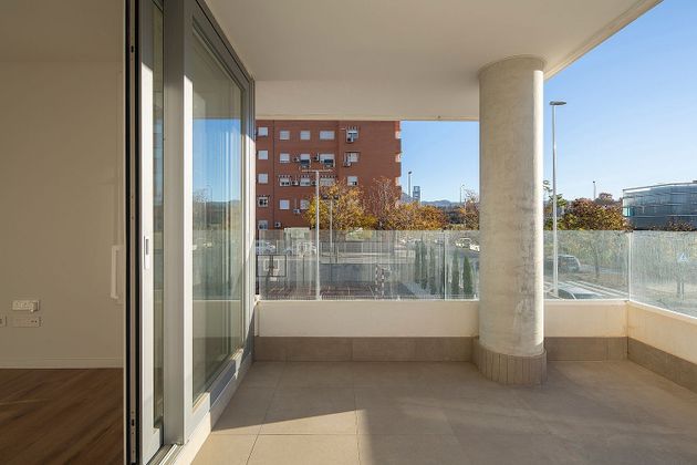 Foto 1 de Venta de piso en avenida Federico García Lorca de 3 habitaciones con terraza y piscina