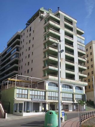 Foto 2 de Venta de piso en Zona Playa de la Concha de 1 habitación con terraza y balcón