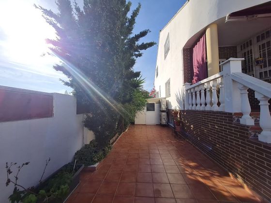 Foto 2 de Casa adossada en venda a Urbanizaciones- Santa Ana- Las Estrellas de 5 habitacions amb terrassa i piscina