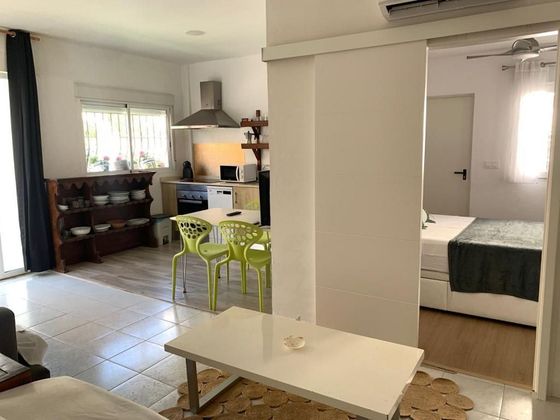 Foto 1 de Casa en venta en Playa de Gandia de 2 habitaciones con terraza y aire acondicionado