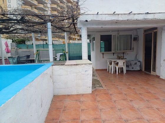 Foto 1 de Xalet en venda a Playa de Gandia de 3 habitacions amb terrassa i piscina