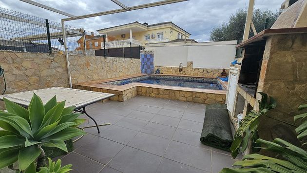 Foto 2 de Casa en venta en Daimús de 3 habitaciones con terraza y piscina