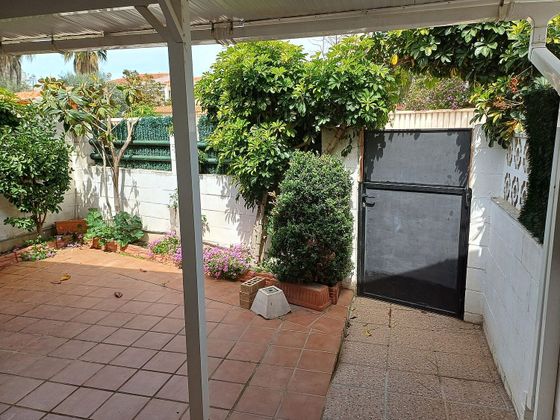 Foto 1 de Casa en venda a Daimús de 4 habitacions amb terrassa i piscina