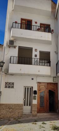 Foto 1 de Venta de piso en Buñol de 3 habitaciones con terraza y balcón