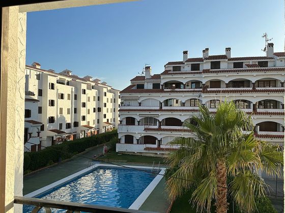 Foto 2 de Venta de piso en Alcossebre de 2 habitaciones con terraza y piscina