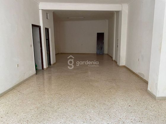 Foto 2 de Alquiler de local en Coria del Río de 64 m²