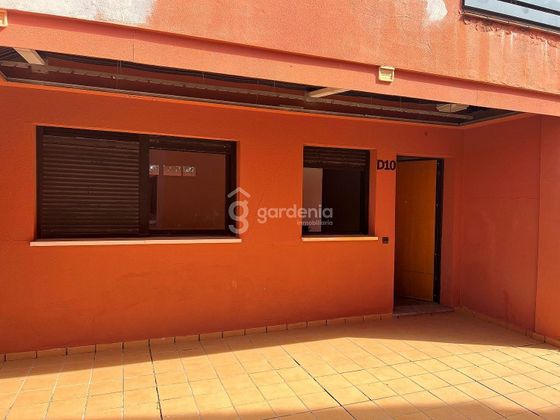 Foto 2 de Venta de casa en Guillena de 3 habitaciones con terraza y piscina