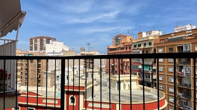 Foto 1 de Pis en venda a avenida Valencia de 4 habitacions amb garatge i balcó