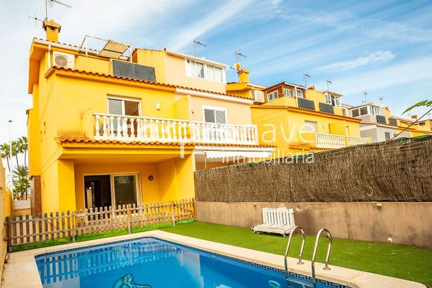 Foto 2 de Casa en venda a El Grao de 4 habitacions amb terrassa i piscina
