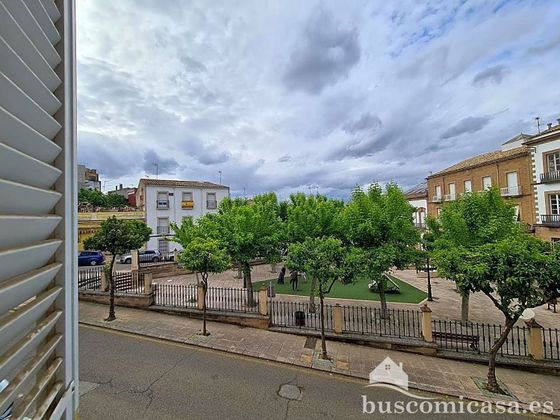 Foto 1 de Piso en venta en Linares de 5 habitaciones con terraza y balcón