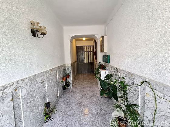 Foto 2 de Piso en venta en Linares de 5 habitaciones con terraza y balcón