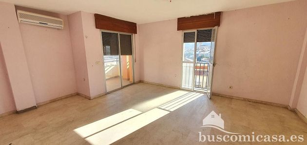 Foto 2 de Venta de piso en Alhama de Granada de 4 habitaciones con balcón