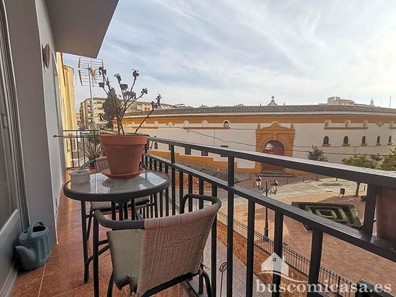 Foto 2 de Pis en venda a Linares de 5 habitacions amb terrassa i balcó